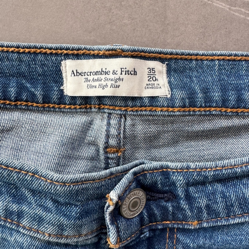 Abercrombie & Fitch Ankle Straight Ultra High Rise Denim Jeans